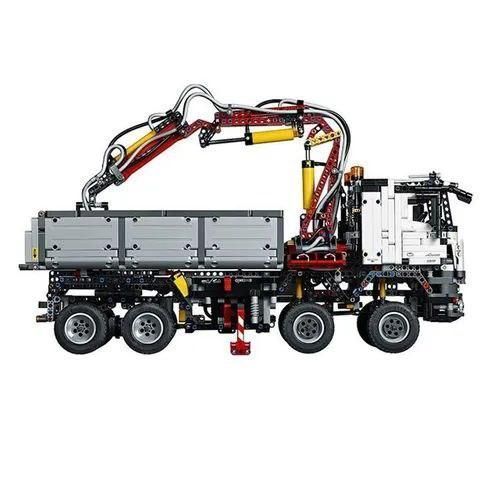 Конструктор великий маніпулятор Mercedes-Benz Arocs 1035 фото