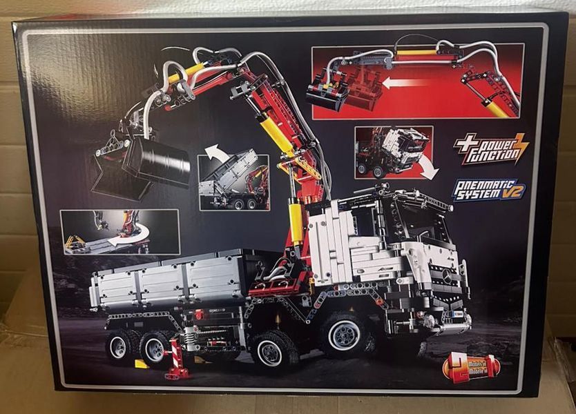 Конструктор великий маніпулятор Mercedes-Benz Arocs 1035 фото