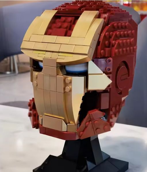 Конструктор Marvel Iron Man шолом Залізної Людини Месники 1098 фото