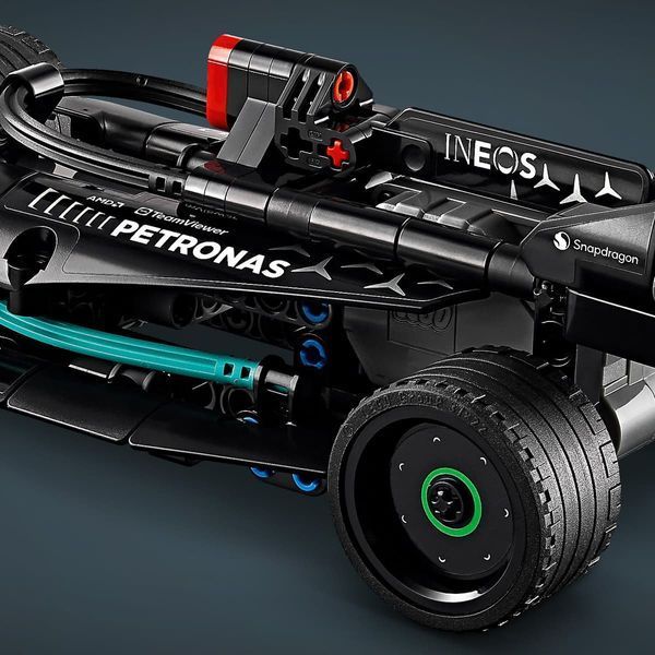 Конструктор чорний  Mercedes-AMG F1 W14  з механізмом Pull-Back 1024 фото