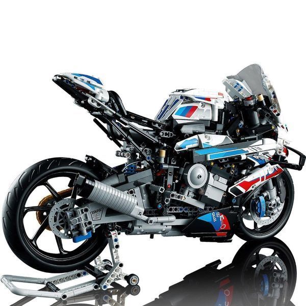Конструктор BMW M 1000 1052 фото