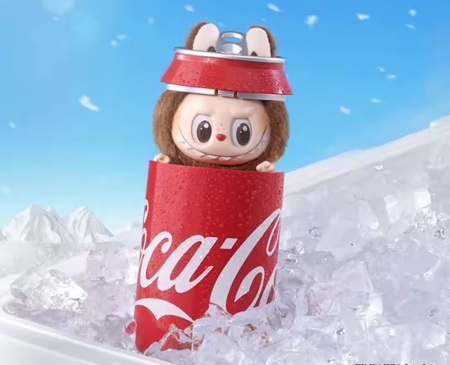 Лабубу (Labubu) у банці Coca-Cola 1133 фото